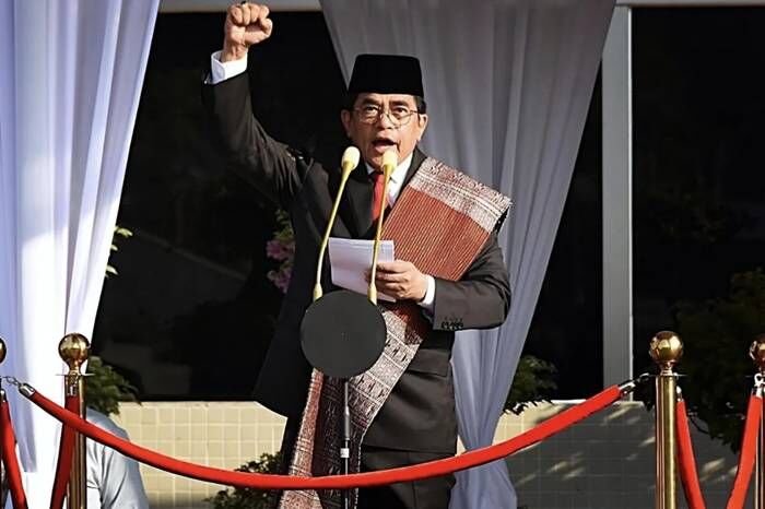 Arsip foto - Sekretaris Jenderal DPR RI Indra Iskandar menyampaikan pidato dalam upacara peringatan HUT Ke-80 RI di kompleks parlemen, Senayan, Jakarta, Minggu (17/8/2025). FOTO : ANTARA/HO-Sekretariat Jenderal DPR RI/Runi/Andri