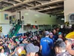 Suasana aktivitas penumpang di Pelabuhan Samarinda saat arus mudik Lebaran 2026 mulai meningkat. Foto: BorneoFlash/Nur Ainunnisa
