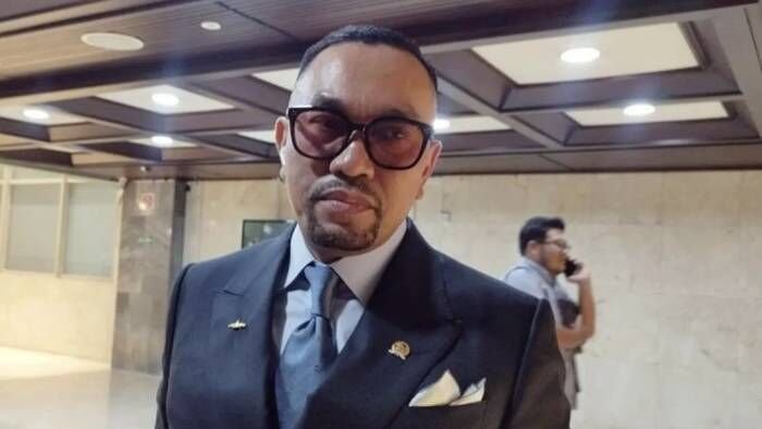 Wakil Ketua Komisi III DPR RI Ahmad Sahroni saat diwawancarai di kompleks parlemen, Jakarta, Selasa (10/3/2026). FOTO : ANTARA/Bagus Ahmad Rizaldi/pri.