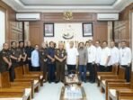 Wakil Menteri Ketenagakerjaan, Afriansyah Noor, mengunjungi Kantor Kejaksaan Tinggi (Kejati) Sumatera Utara, pada Selasa (10/3/2026). Foto: HO/Biro Humas Kemnaker