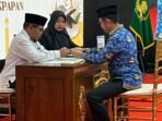 Wali Kota Balikpapan H. Rahmad Mas’ud menunaikan zakat melalui Baznas Kota Balikpapan, di Balai Kota Balikpapan, pada Jumat (6/3/2026). Foto: BorneoFlash/Ardian